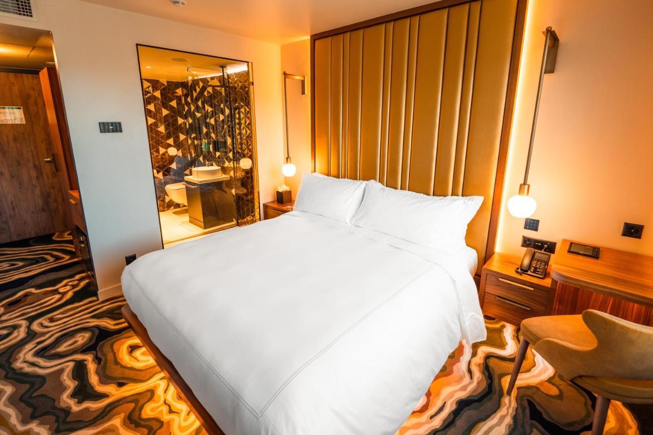 Superior East Wing Rooms By Five Цюрих Экстерьер фото